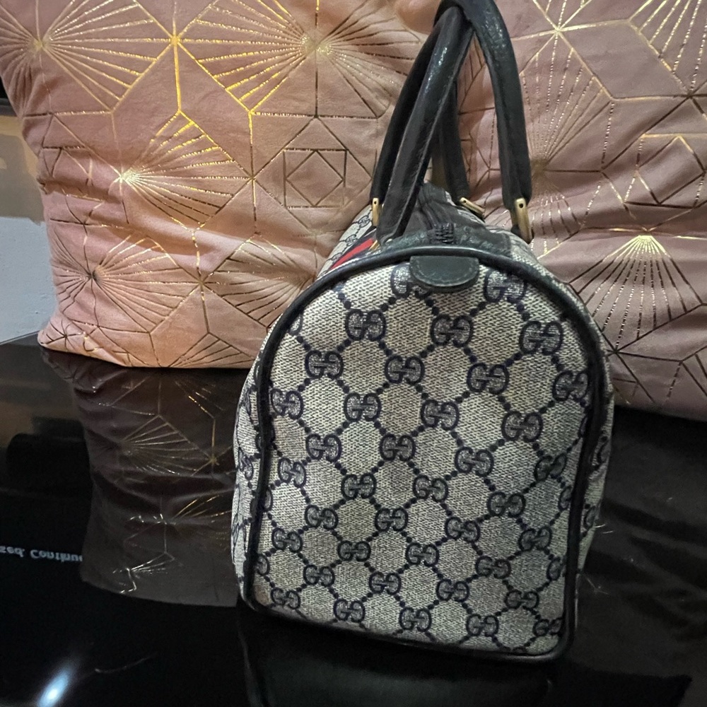 Gucci Beige Monogram Canvas Shoulder Bag with Blue and Red Stripe - Picture 2 of 4